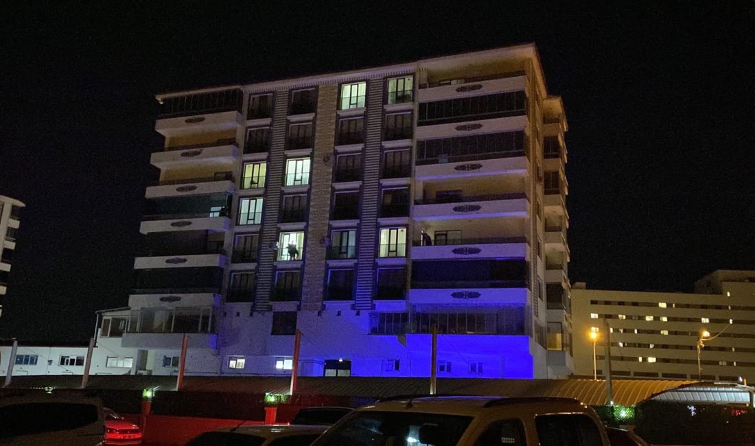 Elazığ'da bir şahıs, 4 yaşındaki çocuğu evdeyken eşini silahla vurarak