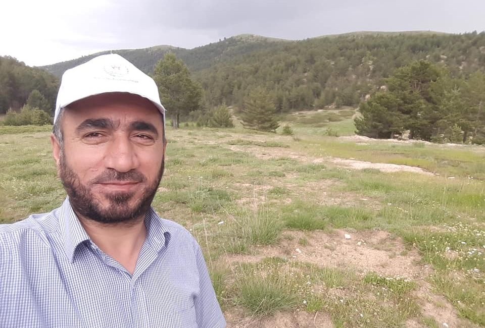 Gümüşhane-Kelkit kara yolunda meydana gelen feci trafik kazasında, yolun karşısına