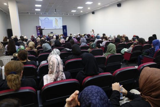 Kocaeli Büyükşehir Belediyesi, “Hareket Bilinci Akademisi” kapsamında gerçekleştirdiği seminerde Gebzeli