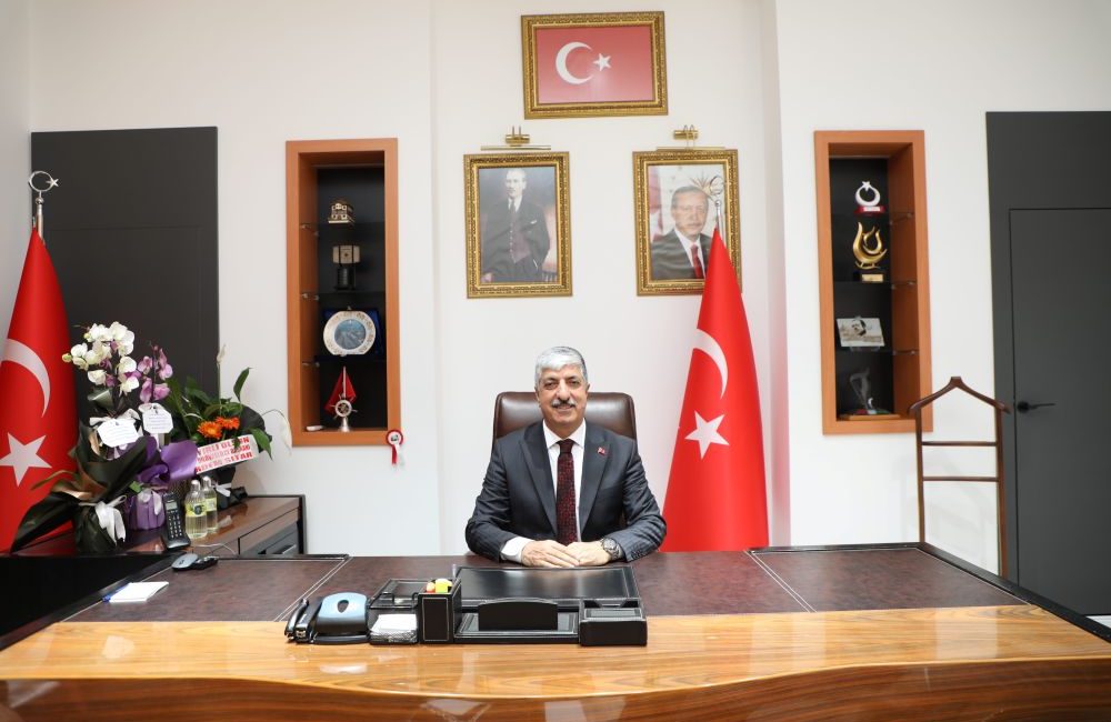 Ramazan Ömeroğlu, Anneler Günü vesilesiyle yayımladığı anlamlı mesajında, annelerin hayatımızdaki
