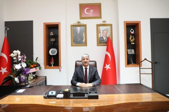 Ramazan Ömeroğlu, Anneler Günü vesilesiyle yayımladığı anlamlı mesajında, annelerin hayatımızdaki