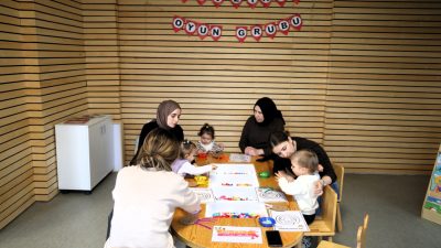 Kocaeli Büyükşehir Belediyesi Kadın ve Aile Hizmetleri Dairesi Başkanlığı bünyesinde