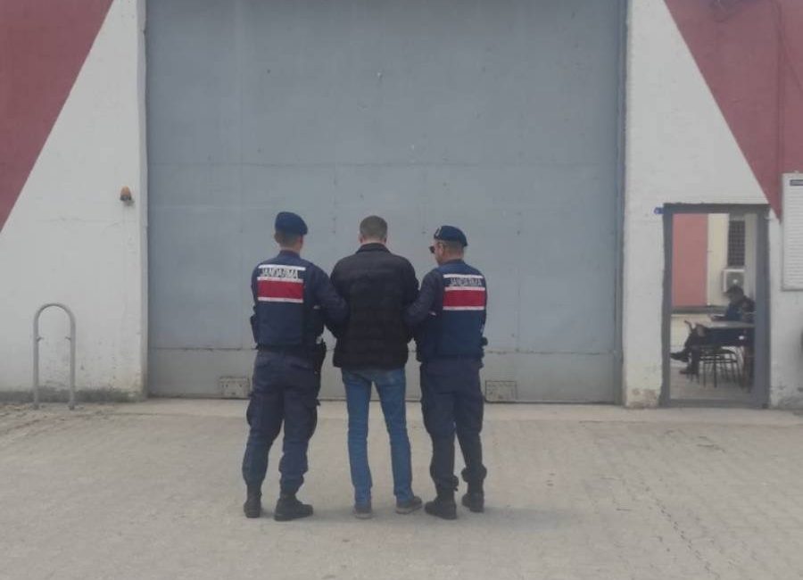 Kocaeli İl Jandarma Komutanlığı ekipleri, uyuşturucu madde ticareti suçundan hakkında