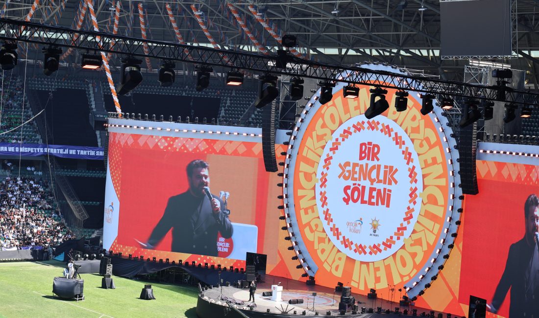Türkiye’nin 81 ilinden gelen on binlerce gencin akın ettiği Kocaeli,