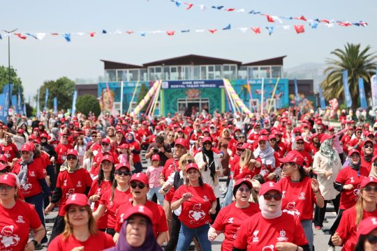 Kocaeli Büyükşehir Belediyesi, kadınların sosyal hayattaki konumunu güçlendirmeyi hedefleyen özel