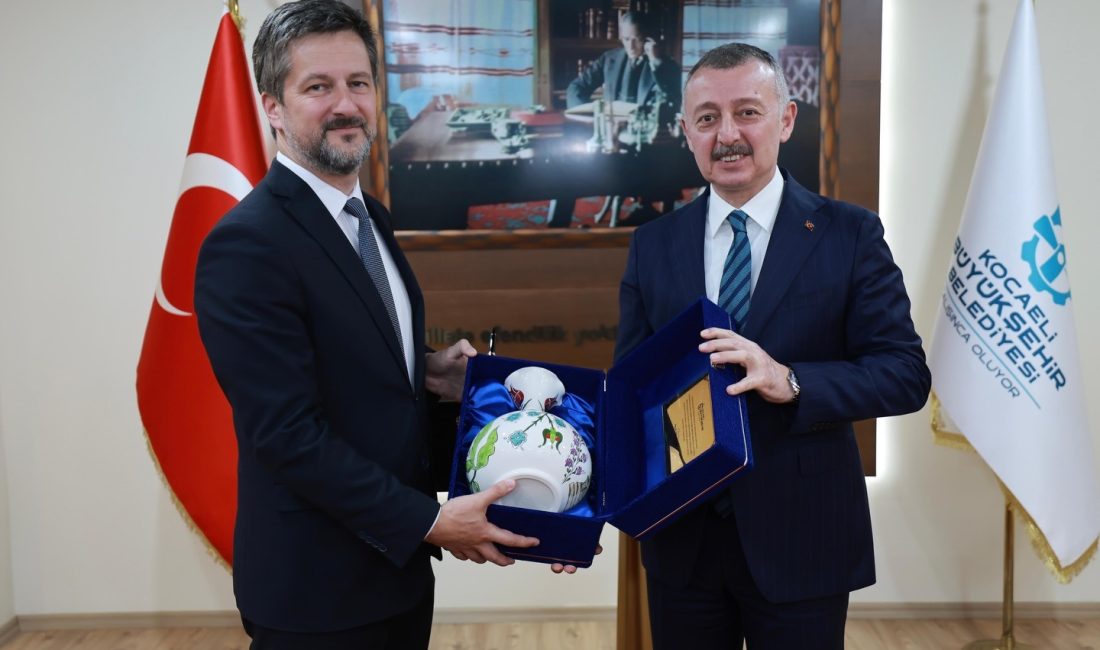 Kocaeli'de diplomasi trafiği hız kesmeden devam ediyor. Kocaeli Büyükşehir Belediye