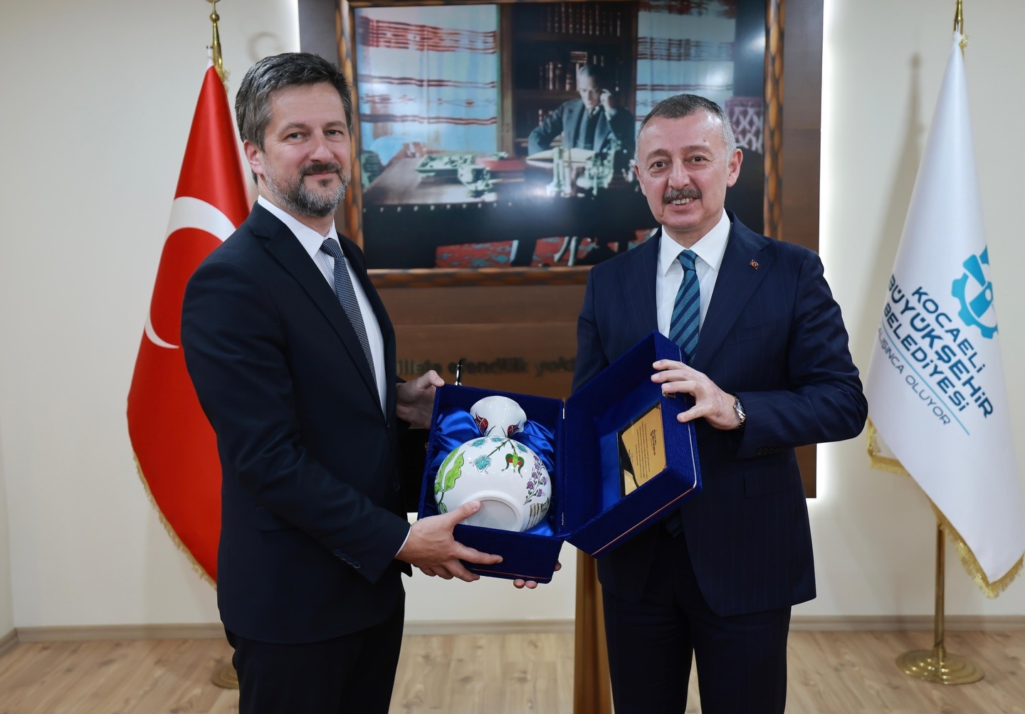 Kocaeli'de diplomasi trafiği hız kesmeden devam ediyor. Kocaeli Büyükşehir Belediye