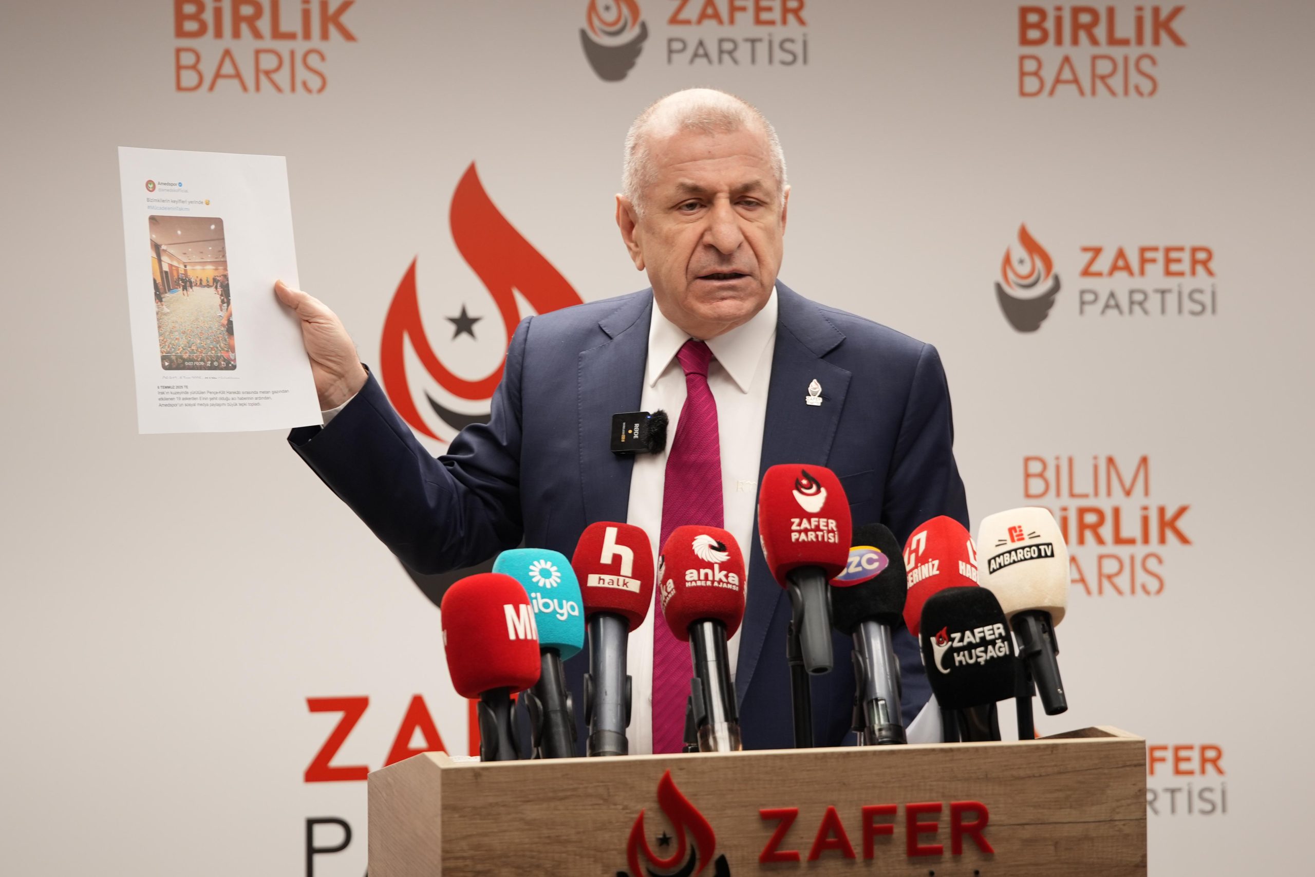 Zafer Partisi Genel Başkanı Prof. Dr. Ümit Özdağ, düzenlediği basın