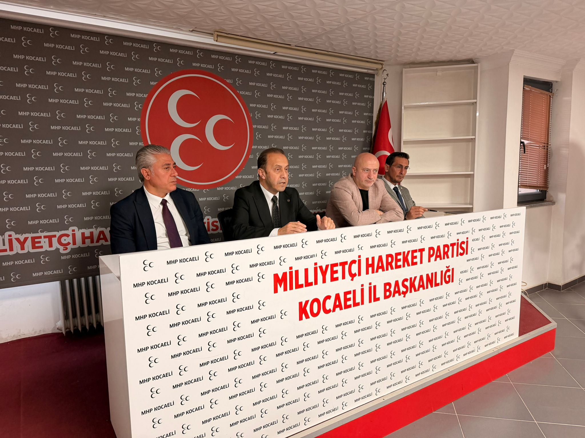MHP Kocaeli İl Başkanı Kamil Akın, gerçekleştirilen son yönetim kurulu