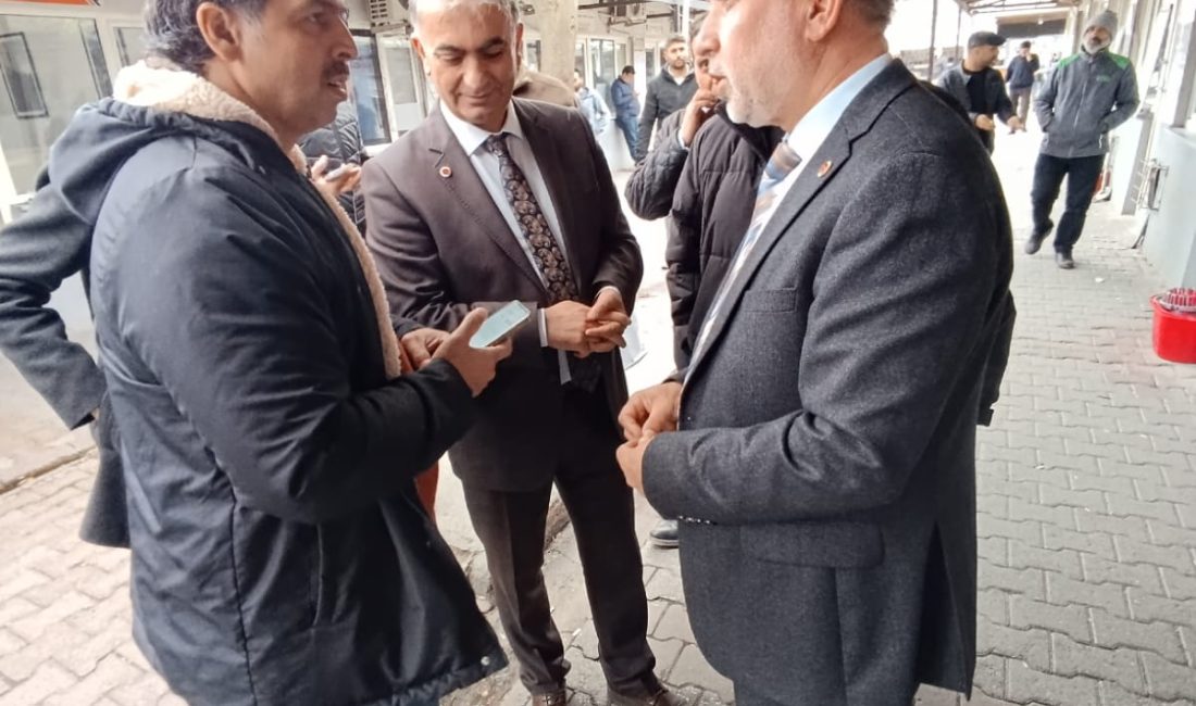 Saadet Partisi Kocaeli İl Başkanı Recep Sarıdoğan, Gebze Kamyoncular Garajı’nda