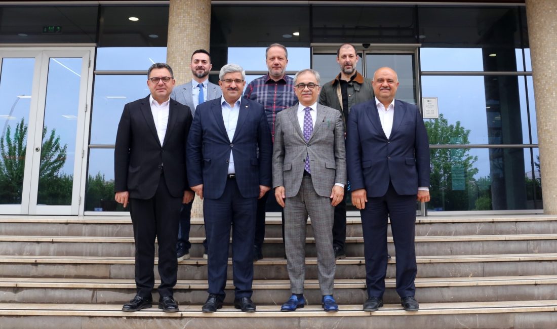 Kocaeli Büyükşehir Belediyesi Genel Sekreteri Dr. Hayri Baraçlı, kentin ticari