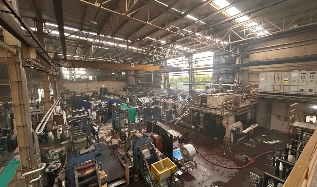 Sakarya Hendek OSB'deki bir fabrikada buhar kazanının patlaması sonucu çıkan