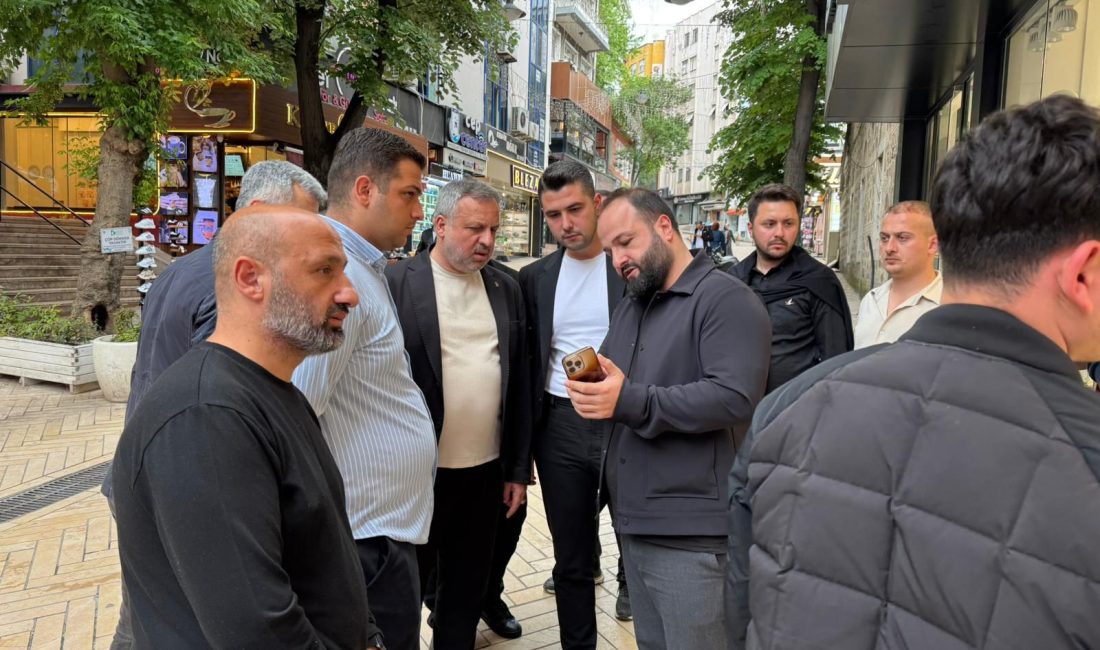 İzmit Fethiye Caddesi’nde dün gece gerçekleşen ve 8 dükkanın vitrin