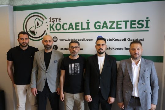Milliyetçi Hareket Partisi (MHP) Kartepe İlçe Teşkilatı yöneticileri, gazetemizi ziyaret