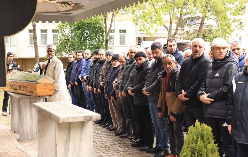 Mavi Kocaeli Gazetesi Spor Müdürü, kıymetli meslektaşımız Uğur Uludağ’ın annesi