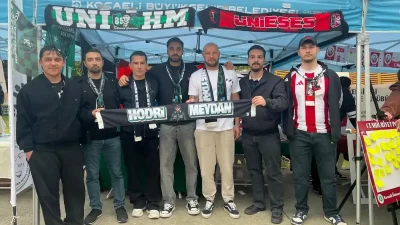 Kocaeli Üniversitesi Bahar Şenlikleri’nde Ünihodrimeydan standı, Kocaelispor’un başarılı isimlerini ağırladı.