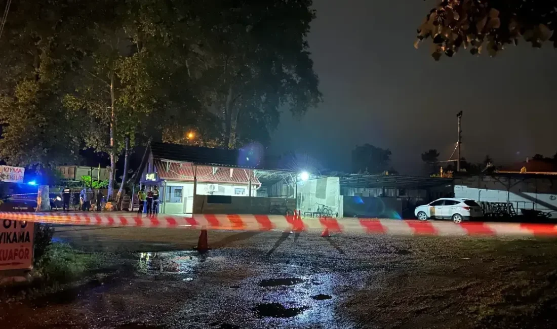 Sakarya’nın Akyazı ilçesinde dün bir iş yerinde başlayan ve sokakta