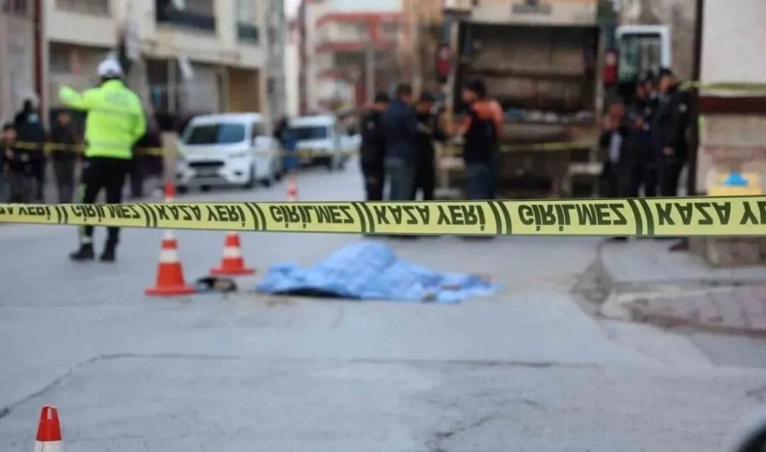 Sakarya’nın Sapanca ilçesinde, yolun karşısına geçmeye çalışırken çöp kamyonunun altında