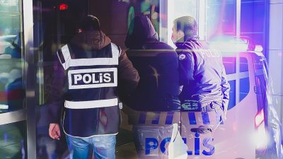 Kocaeli merkezli 23 ilde, internet üzerinden sahte araç kiralama ilanlarıyla