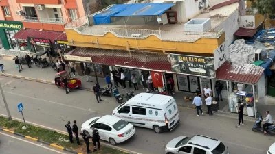 Hatay’ın Reyhanlı ilçesinde akşam saatlerinde kimliği henüz belirlenemeyen şahıslar, bir
