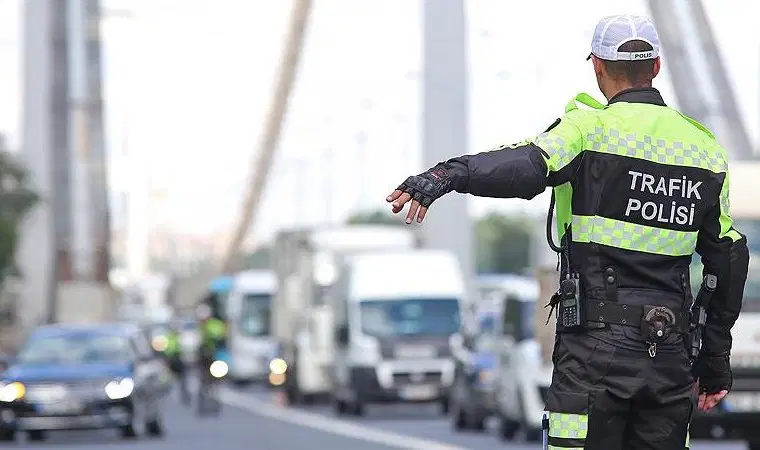 Kurban Bayramı tatili öncesinde yollarda oluşabilecek trafik yoğunluğunu en aza