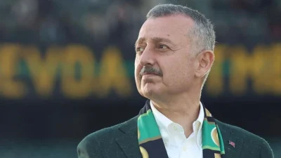 Kocaeli Büyükşehir Belediye Başkanı Tahir Büyükakın, bugün gerçekleştirilen olağan seçimli