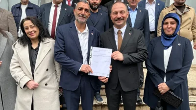 Büyük Birlik Partisi Kocaeli İl Başkanlığı koltuğuna oturan Metehan Küpçü,