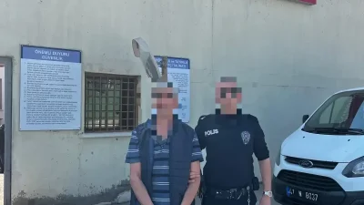 Kocaeli’nin Kartepe ilçesinde, hakkında uzaklaştırma kararı bulunmasına rağmen yakınlarının yaşadığı