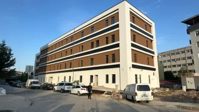 Kocaeli’de deprem güvenliği hamlesiyle yıkılan eski laboratuvar binasının yerine inşa