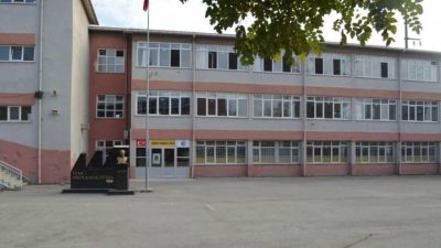 Kocaeli’nin köklü eğitim kurumlarından Derince Lisesi’nin yıkımının ardından başlayan "akıbeti