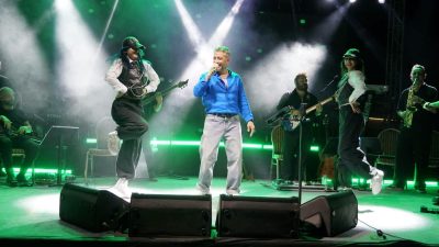 Gölcük’te 16. Yaza Merhaba Şenliğinde sahne alan ünlü Karadenizli sanatçı
