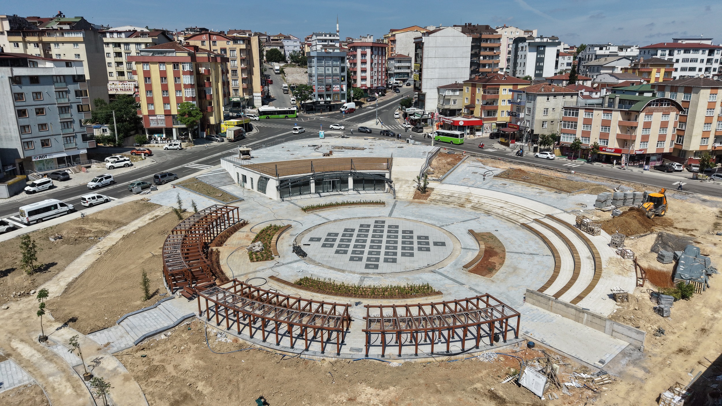 Kent meydanında buluşmaya çok az kaldı
