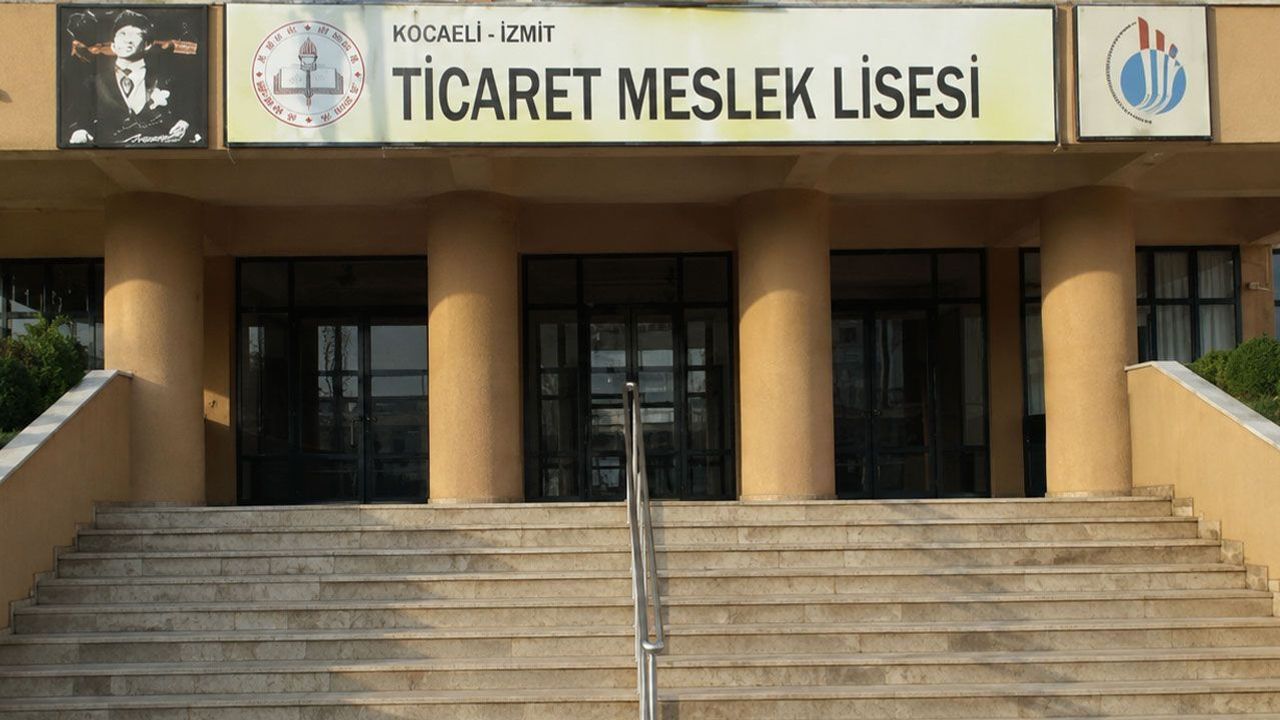 İzmit Ticaret Meslek Lisesi eski müdürü İsmail Kara yaşamını yitirdi