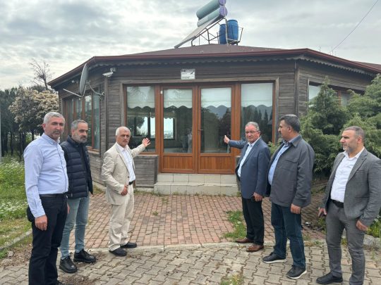 Sanayi yükü ve fabrikaların dumanı altında adeta nefes almakta zorlanan