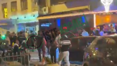 zmit’in eğlence mekanlarının yoğunlukta olduğu Barlar Sokağı, gece saatlerinde oldukça
