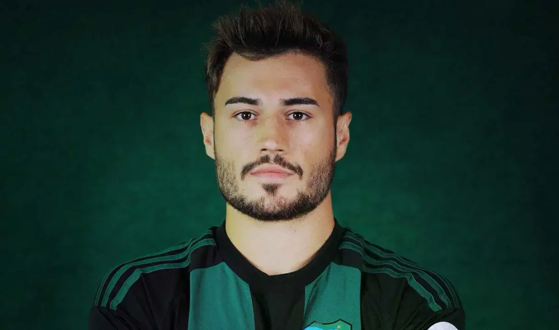 Trendyol Süper Lig ekibi Kocaelispor, orta saha oyuncusu Mesut Can