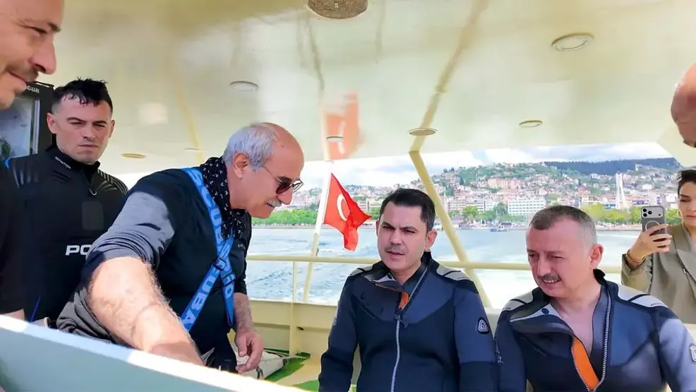 Bakan Murat Kurum İzmit Körfezi'ne daldı