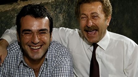 Türk televizyon tarihinin unutulmaz yapımlarından "Mahallenin Muhtarları" dizisinde hayat verdiği
