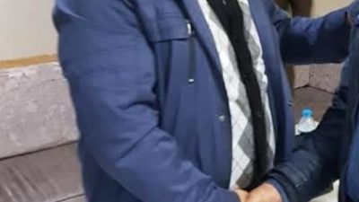 Çankırı’nın Kurşunlu ilçesinde, arı kovanlarının bakımıyla uğraşan bir vatandaş, çıktığı
