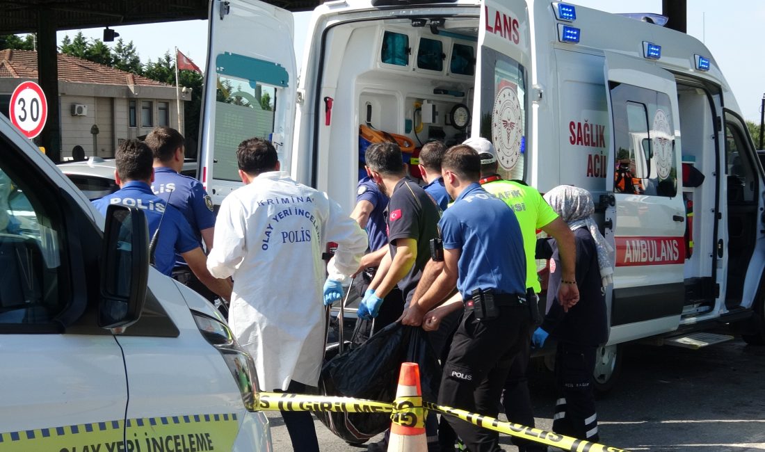 Tuzla Fatih Mahallesi Orhanlı Gişeleri’nde meydana gelen trafik kazasında, beton