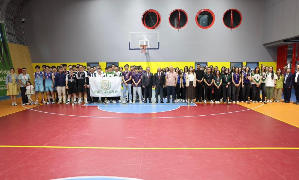 Körfez ilçesinde, 19 Mayıs Atatürk'ü Anma, Gençlik ve Spor Bayramı