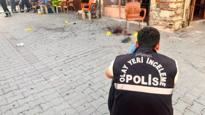 Manisa'nın Kula ilçesinde aralarında husumet bulunan iki kişi arasında çıkan