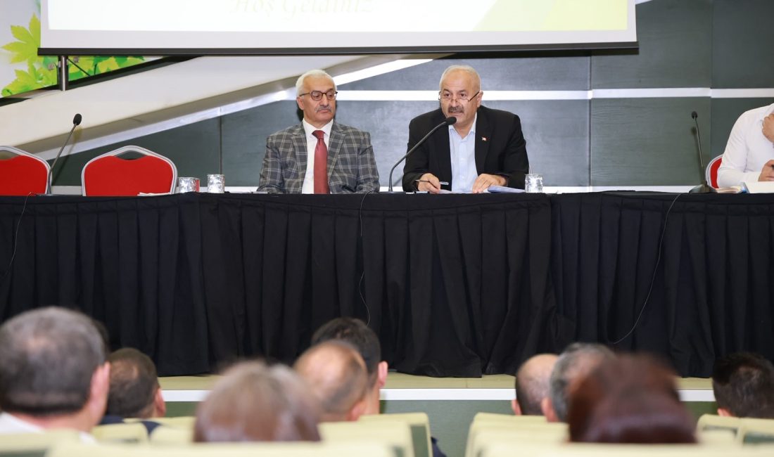 Gebze Kaymakamı Mehmet Ali Özyiğit, Gebze Belediye Başkanı Zinnur Büyükgöz,