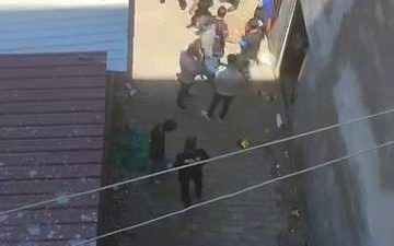 Diyarbakır'ın Sur ilçesinde iki grup arasında çıkan taşlı, sopalı ve