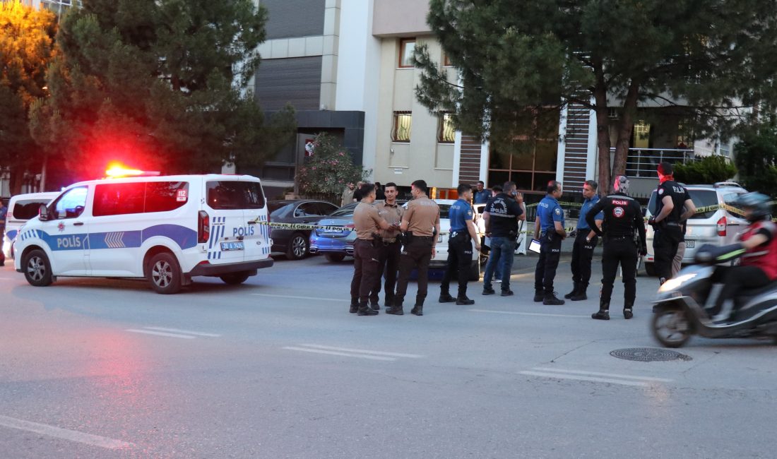 Denizli'de çocuğunun gözü önünde uğradığı pompalı tüfekli saldırıda kardeşiyle birlikte