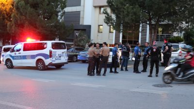 Denizli'de çocuğunun gözü önünde uğradığı pompalı tüfekli saldırıda kardeşiyle birlikte
