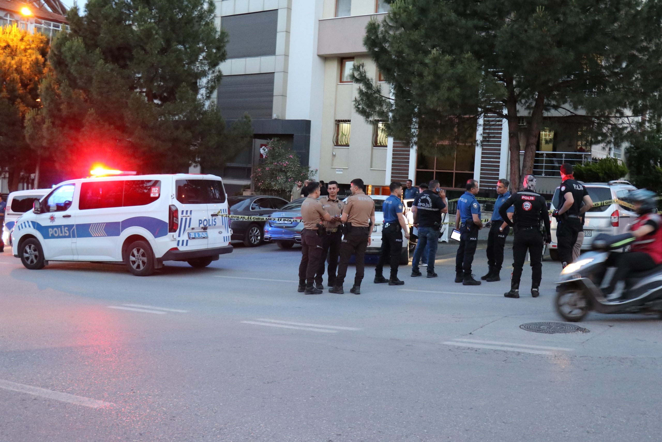 Kan donduran kadın cinayeti: Çocuğunun gözü önünde katledildi!
