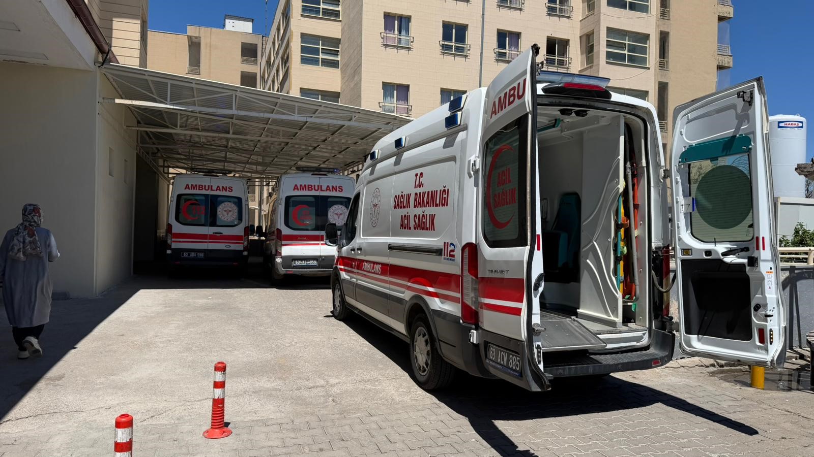 Aile içi tartışma kanlı bitti: Anne ve kızı ağır yaralı!