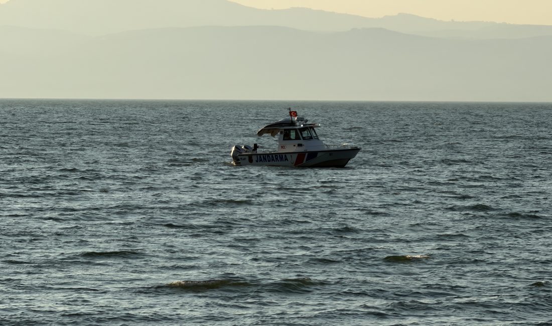 Bursa'da oğlu ile yüzmek için İznik Gölü'ne giren emekli polis