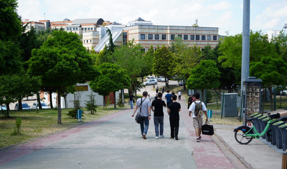 Kocaeli Üniversitesi Umuttepe Kampüsü'nde geçmiş yıllarda öğrencilere saldıran ve hastane